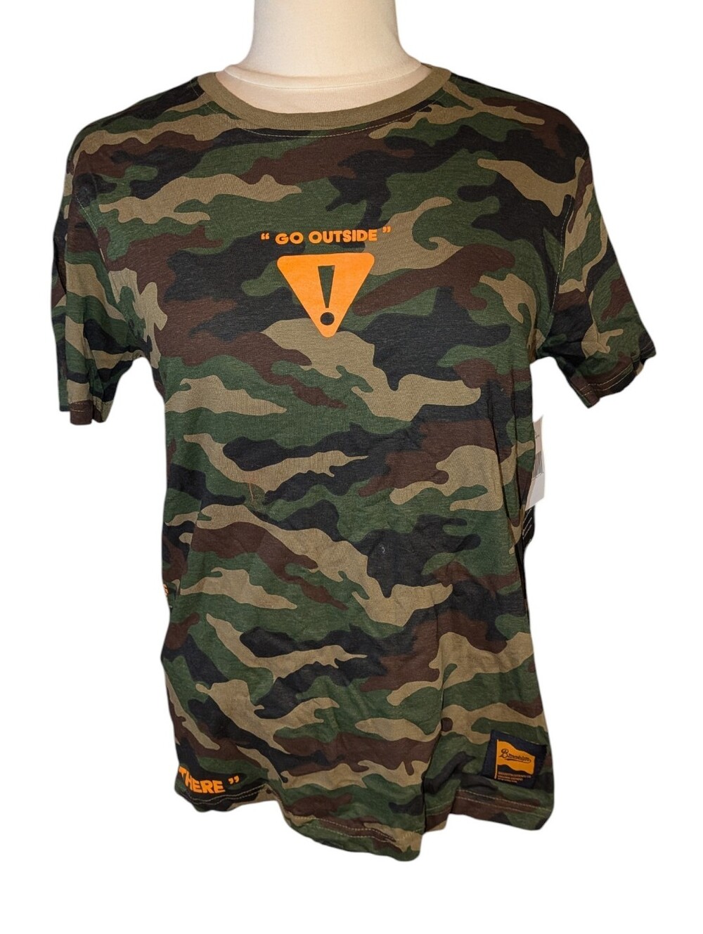Brooklyn Cloth Camo Short Sleeve T Shirt 100% Cotton See The World NWT